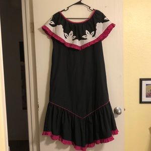 Vintage ruffled muʻumuʻu